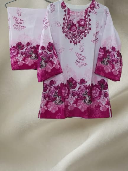 Vibrant Floral Magenta 2-Piece Suit - Image 4
